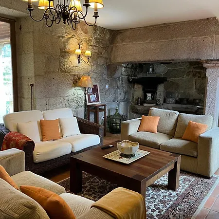 Espectacular Casa Gallega Con Piscina Valeixe